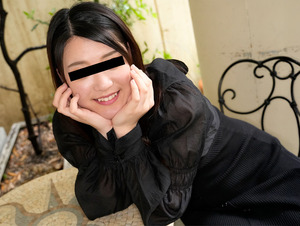 10musume A beautiful plump woman with small breasts serves you with her lips!