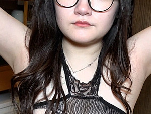 FC2PPV-4653783 Uncensored And Vaginal Camera 143 Glasses Girl Anna-chan's Transparent White Body Is Filled With Plenty Of Cum♡ Glasses Girls Are Cute Too