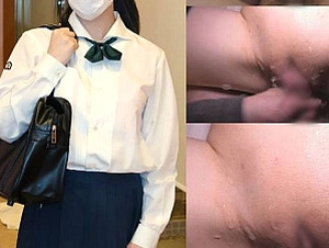 English sub FC2PPV-4660850 [Uncensored, Completely Amateur, Creampie, Squirting]  [2 Sexual Partners, Sakamichi-like Face, Gentle And Neat Black Haired Neat Type＊] Raw Cock G-spot Hard Pistoning Makes A Puddle With A Spectacular Splashing Squirt And Thick Seeding♡